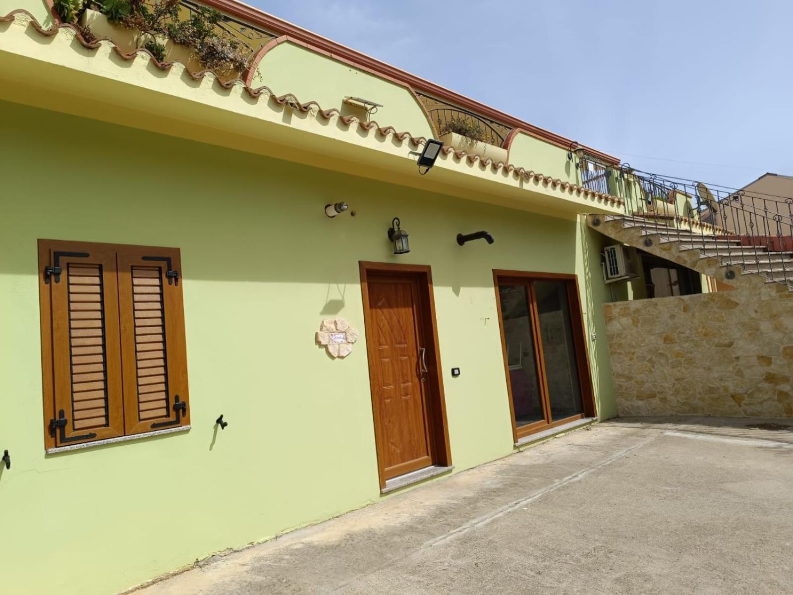 Floris Modern House Apartman Gonnesa Kültér fotó